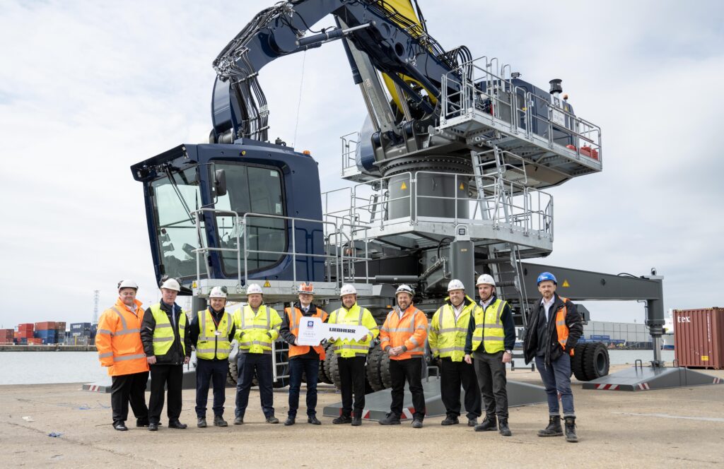 Port of Tilbury Liebherr - new crane swings into action